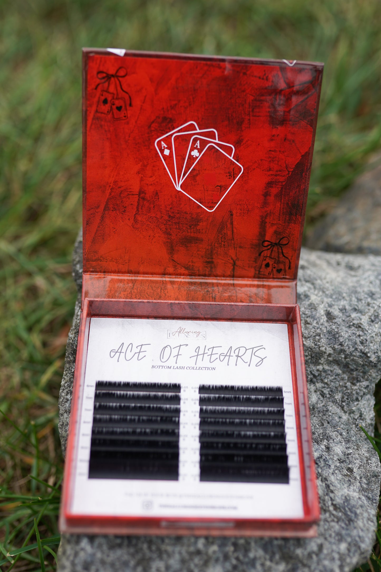 ACE OF HEARTS BOTTOM LASH TRAYS